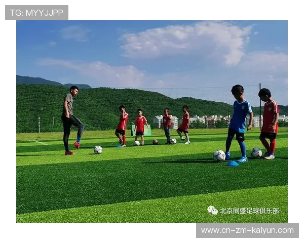 俱乐部在寒暑假期间举办足球夏令营吸引大量报名 俱乐部在寒暑假期间举办足球夏令营吸引大量报名